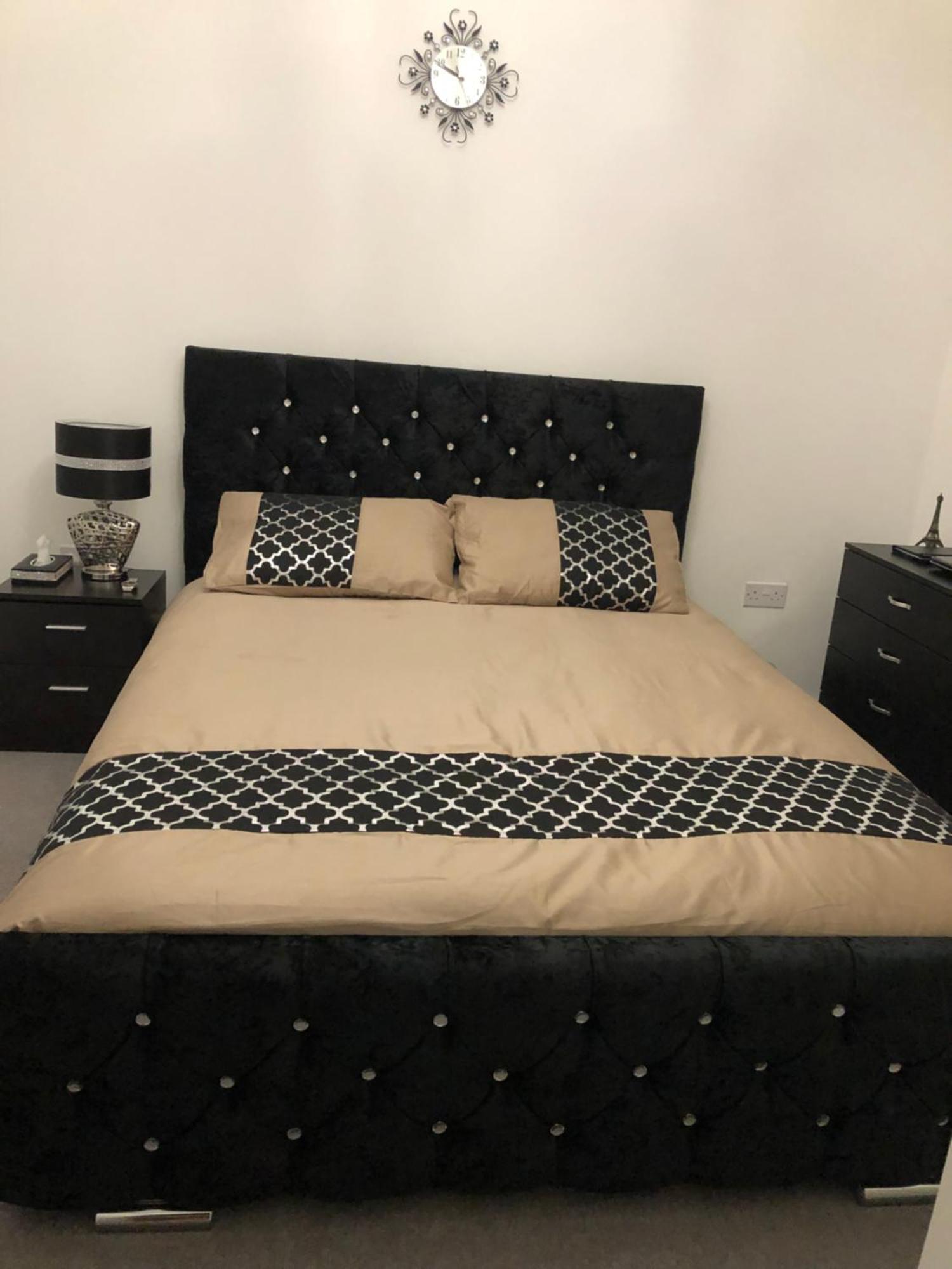 Luxury Kingsize Bedroom With Private Bathroom Northolt  Eksteriør billede