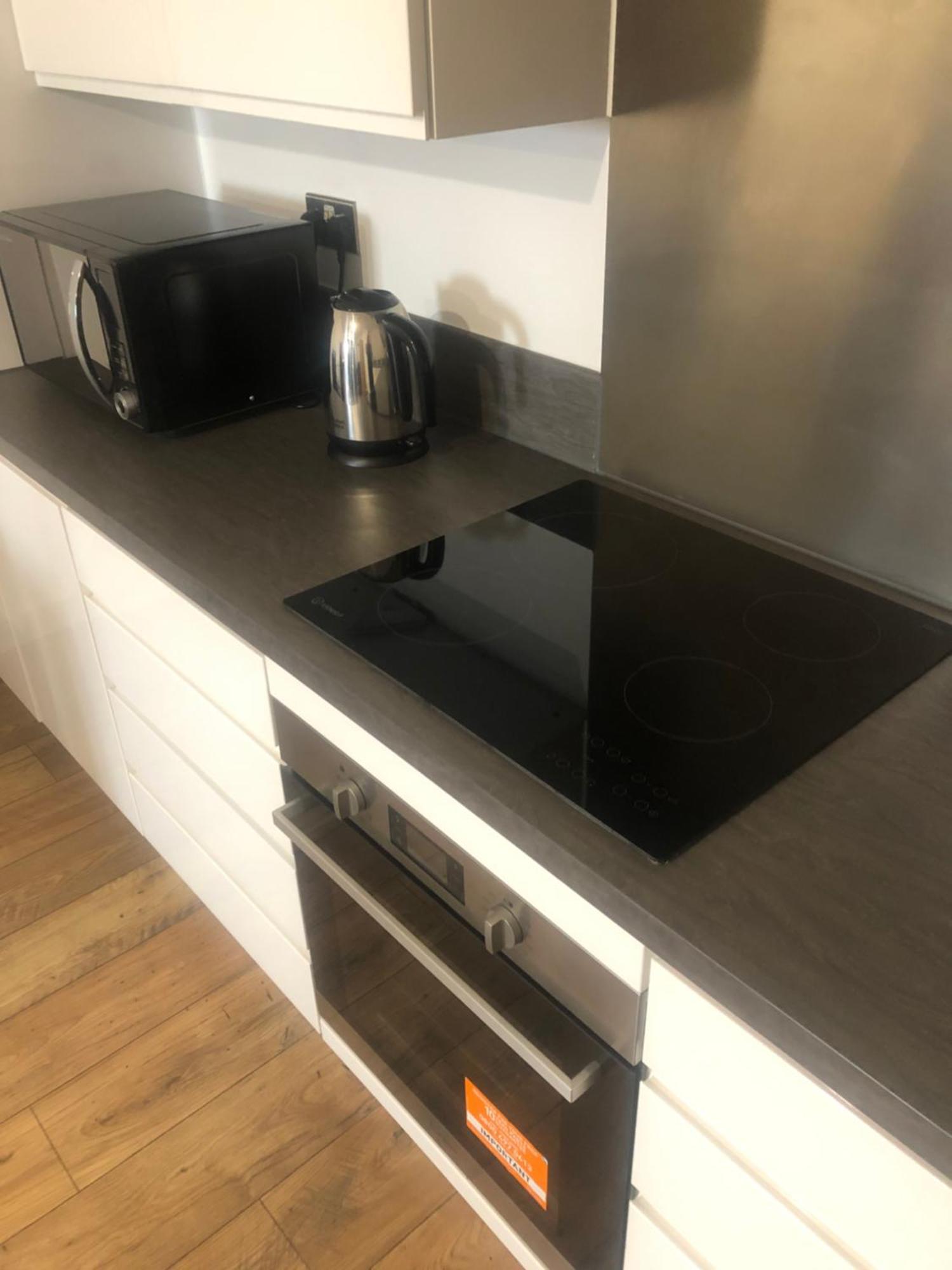 Luxury Kingsize Bedroom With Private Bathroom Northolt  Eksteriør billede